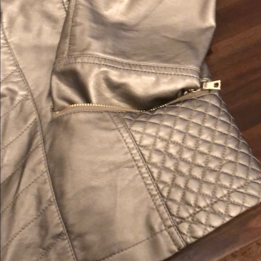 Jacket - Picture 3 of 3